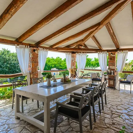 Vali By Interhome *