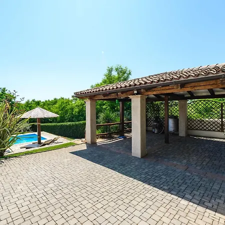 Vali By Interhome Porec