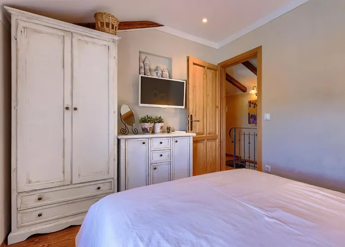 Valy By Interhome *